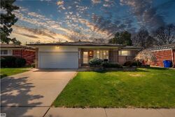 Pre-foreclosure in  Whitley Cir Warren, MI 48088