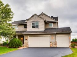 Pre-foreclosure in  Autumn Path Rosemount, MN 55068