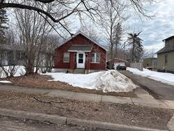 Pre-foreclosure in  Saint Paul Ave Duluth, MN 55803