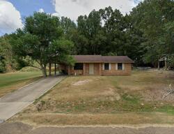 Pre-foreclosure in  Poplar Ave Forest, MS 39074