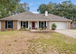 Pre-foreclosure in  Oakhurst Dr Ocean Springs, MS 39564