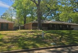 Pre-foreclosure in  Freehill Ct Brandon, MS 39042