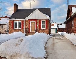 Pre-foreclosure in  Washington Rd Kenosha, WI 53140
