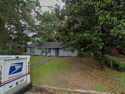 Pre-foreclosure in  LINDA DR Mobile, AL 36617