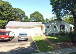 Pre-foreclosure in  DIANE CT Nesconset, NY 11767