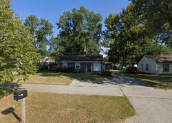Pre-foreclosure in  E Walton Blvd Auburn Hills, MI 48326