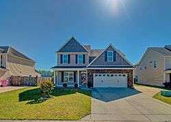 Pre-foreclosure in  Savanna Run Loop Wilmington, NC 28411