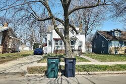 Pre-foreclosure in  E Maryland Ave Royal Oak, MI 48067