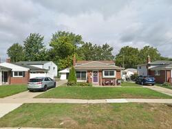 Pre-foreclosure in  Parliament Ave Madison Heights, MI 48071