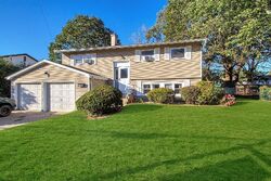 Pre-foreclosure in  Clarke St Brentwood, NY 11717