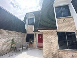 Pre-foreclosure in  Blue Ridge Dr Medford, NY 11763