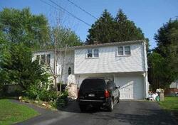 Pre-foreclosure in  Pennsylvania Ave Bay Shore, NY 11706