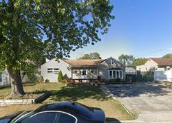 Pre-foreclosure in  E Maple St Central Islip, NY 11722