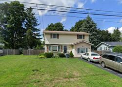 Pre-foreclosure in  Sherwood Ln Syracuse, NY 13212
