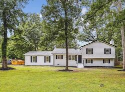 Pre-foreclosure in  H C Baucom Monroe, NC 28110