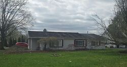 Pre-foreclosure in  W Northview Ave New Castle, PA 16105