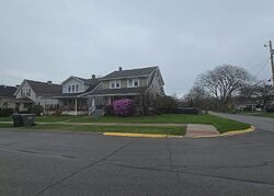 Pre-foreclosure in  Byng St Ellwood City, PA 16117