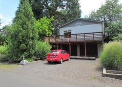 Pre-foreclosure in  Blakely St Rainier, OR 97048