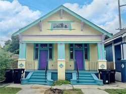Pre-foreclosure in  Apricot St New Orleans, LA 70118