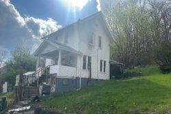 Pre-foreclosure in  Martin Farm Rd Dunbar, PA 15431