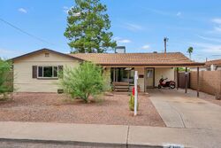Pre-foreclosure in  N 37th Way Phoenix, AZ 85008