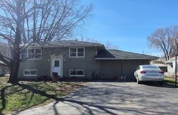 Pre-foreclosure in  Warren Ave Hillsdale, IL 61257
