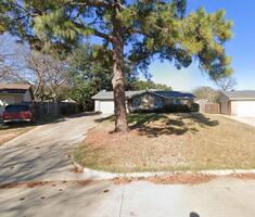 Pre-foreclosure in  Brookview Dr Arlington, TX 76010