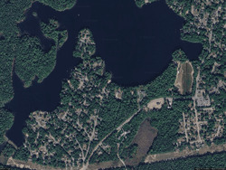 Pre-foreclosure in  Wareham Lake Shore Dr East Wareham, MA 02538