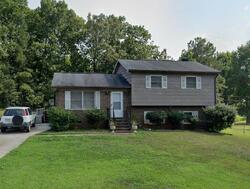 Pre-foreclosure in  York Rd Troutman, NC 28166