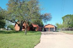 Pre-foreclosure in  Friendly Oaks Dr Bruceville, TX 76630