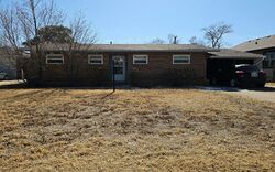 Pre-foreclosure in  Sw 10th Ave Amarillo, TX 79106