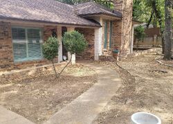 Pre-foreclosure in  Washington Dr Arlington, TX 76011
