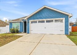 Eagle Lake St, Azle TX