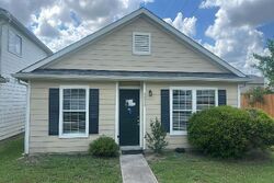 Pre-foreclosure in  VERDE TRAILS DR Houston, TX 77073