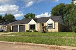 Pre-foreclosure in  Long Barrel Ln Missouri City, TX 77489