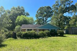 Pre-foreclosure in  County Road 1520 Warren, TX 77664