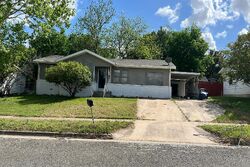 Pre-foreclosure in  Terrace Dr Copperas Cove, TX 76522