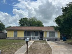  Edwards St, Refugio TX