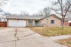 Pre-foreclosure in  Smith Ave Fort Worth, TX 76140