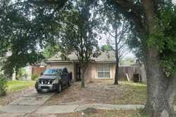 Pre-foreclosure in  Suttonford Dr Houston, TX 77066