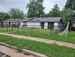 Pre-foreclosure in  Kinslow Dr Dallas, TX 75217