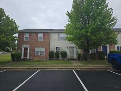 Pre-foreclosure in  Equestrian Dr Stephens City, VA 22655