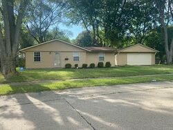  N Vinewood Ave, Indianapolis IN