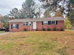 Pre-foreclosure in  PORT RD Chesapeake, VA 23321