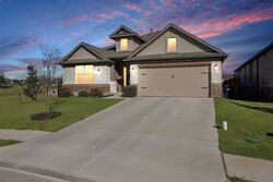 Pre-foreclosure in  Spurlock Way Liberty Hill, TX 78642