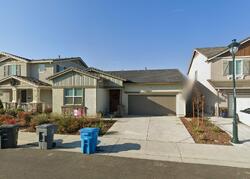 Pre-foreclosure in  Spirea Ct Vacaville, CA 95687