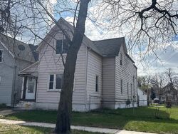 Pre-foreclosure in  9th St Wyandotte, MI 48192