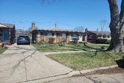 Pre-foreclosure in  Clarita Redford, MI 48240