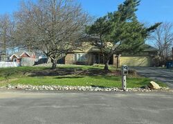 Pre-foreclosure in  Kings Row Ct Nw Grand Rapids, MI 49534
