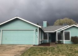  W Chestnut Ave, Visalia CA